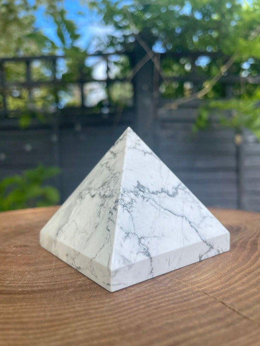 Howlite Small Pyramid